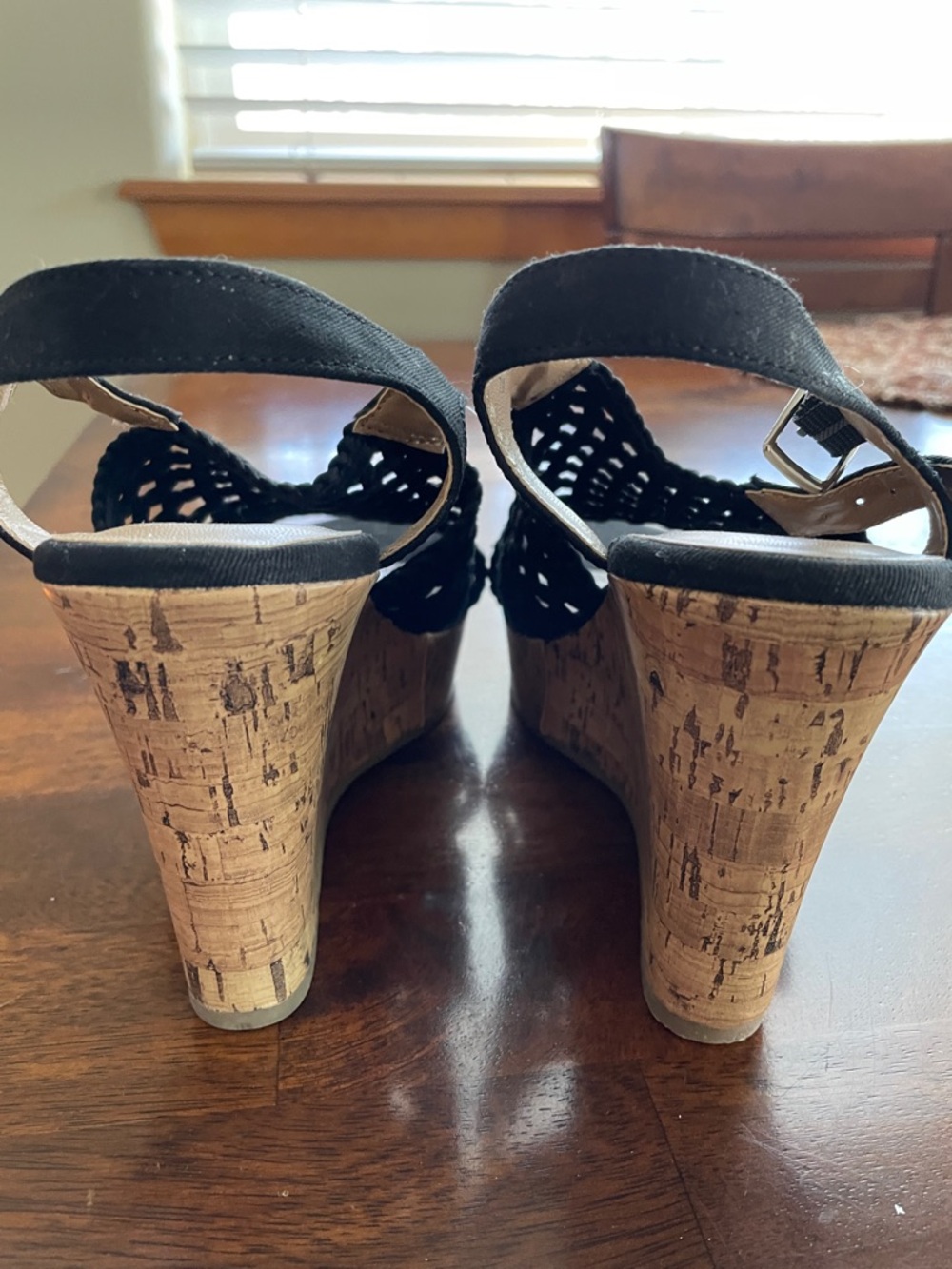 SO Taffy Wedge Sandals, Women’s 7, Black - Picture 6 of 8